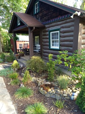 Front of property - The Cottages of Lynchburg (Lynchburg)