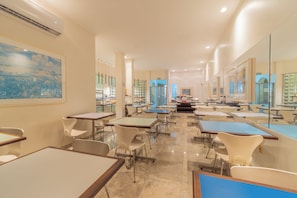包每日自助早餐