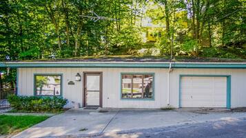 Cottage, 2 Bedrooms | Front of property