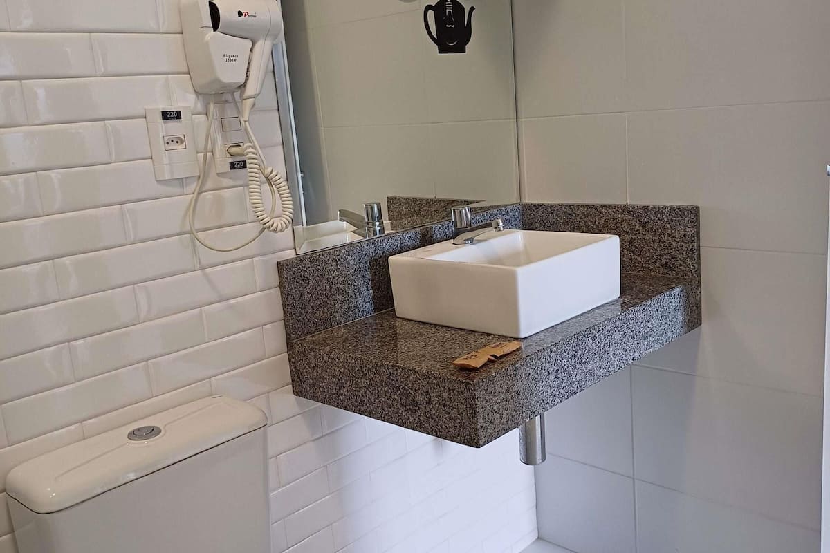 standard room, multiple beds | minibar, free wifi, bed sheets