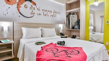 Minibar, free WiFi, bed sheets