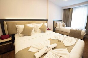 Premium bedding, minibar, in-room safe, desk - Idylle Hotel (Istanbul)