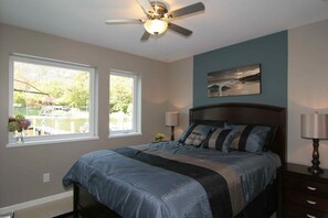 Townhome, 1 Bedroom, Lakeside | 1 bedroom, free WiFi - Landings Condos (Saugatuck)