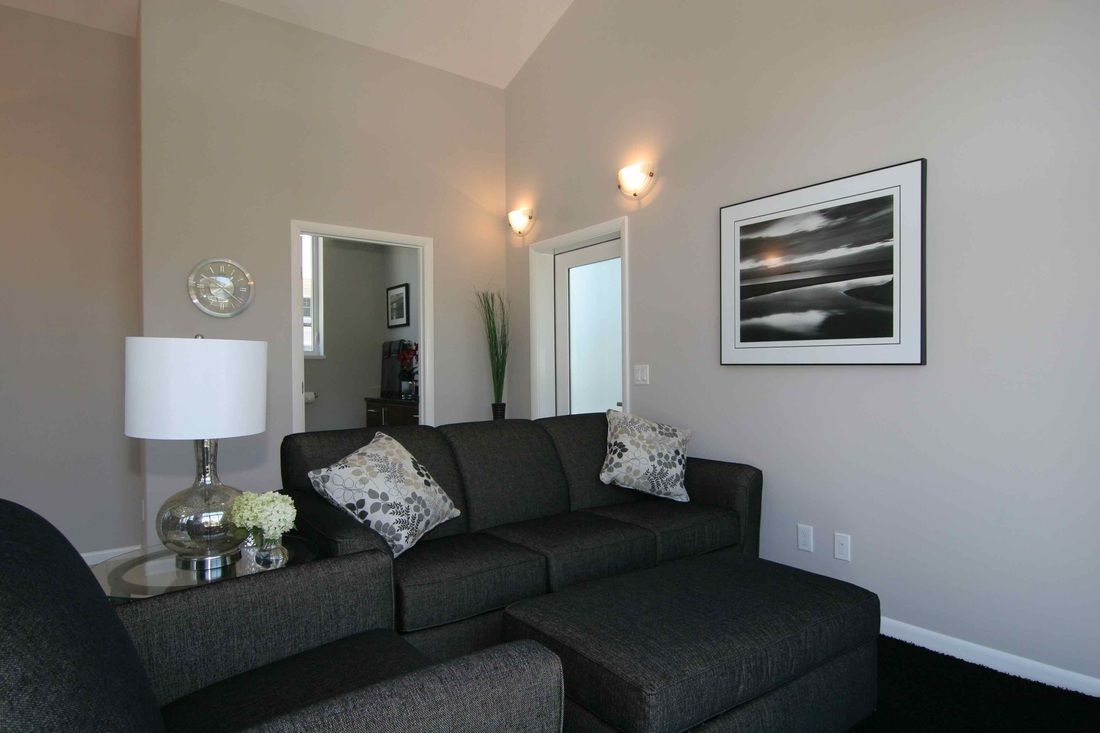 Townhome, 1 King Bed, Patio, Lakeside | Living room | Flat-screen TV