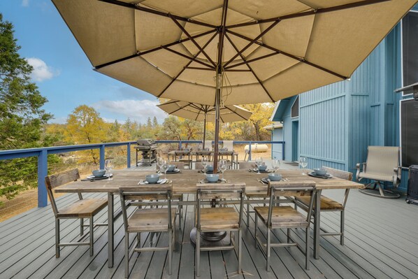 Outdoor dining