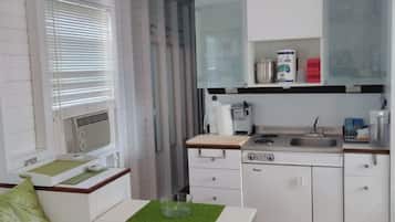 Feriehus - 1 soveværelse - over vandet | Privat køkken