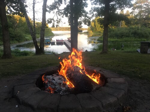 Luxury RV at Bolton Bay on Long Lake