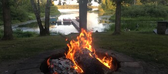 Luxury RV at Bolton Bay on Long Lake