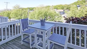 City Townhome, 3 Bedrooms, Patio | Balcony