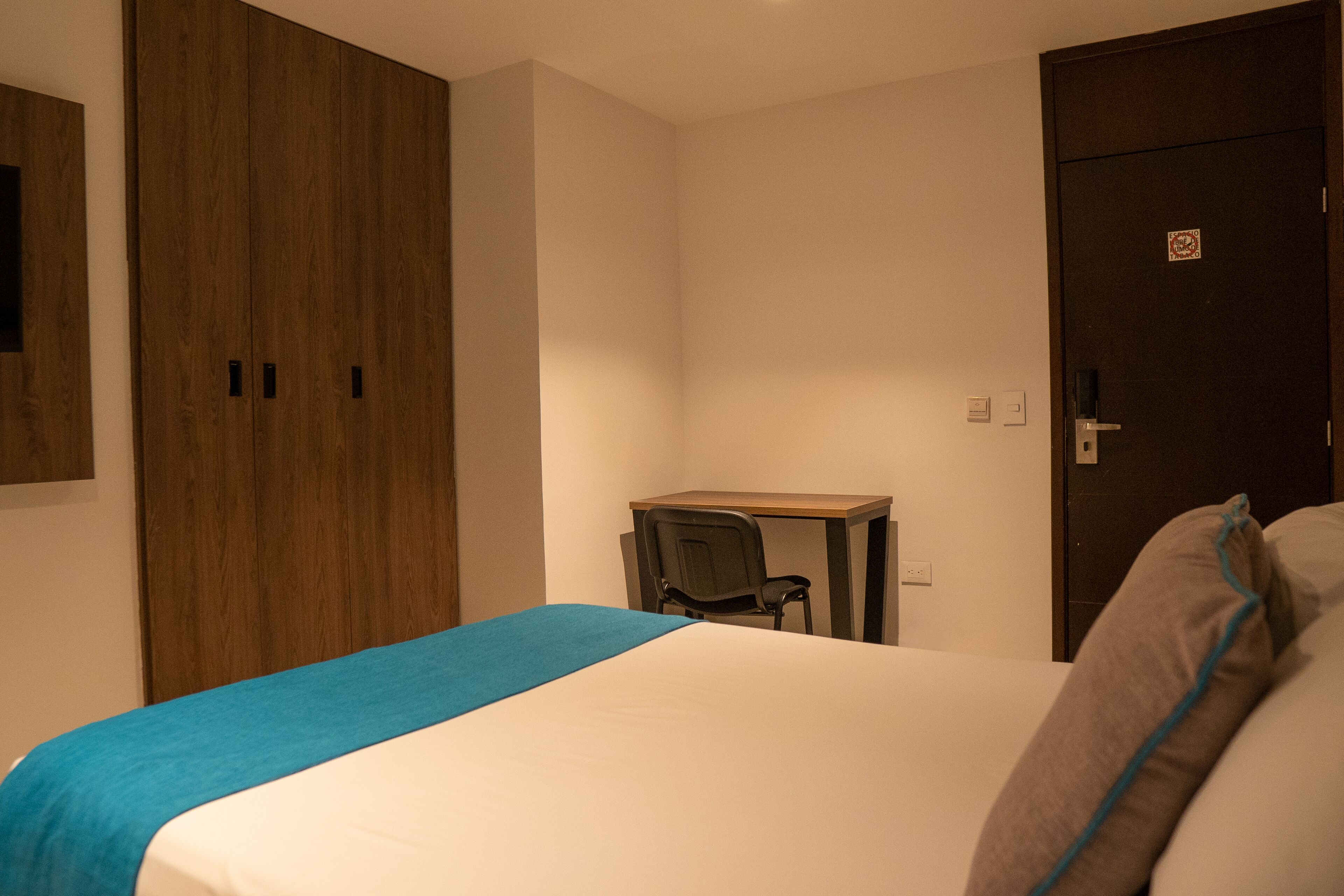 double room | minibar, in-room safe, desk, iron/ironing board