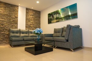 Televisión de pantalla plana