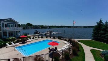 Townhome, 3 Bedrooms, Pool Access, Lakeside | Outdoor pool | Seasonal outdoor pool