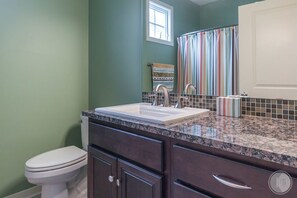 Townhome, 3 Bedrooms, Pool Access, Lakeside | Bathroom