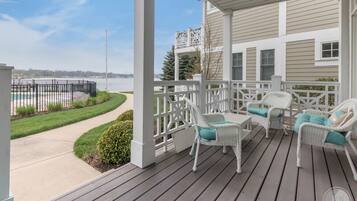 Townhome, 3 Bedrooms, Pool Access, Lakeside | Lake view