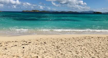 2 Schlafzimmer / 2 Badezimmer Wohnung am Strand! Dies ist eine Doppeleinheit 1.300sq. ft.