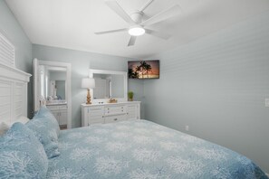 2 bedrooms, internet - Island House Beach Resort V10A (Siesta Key)