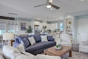 Smart-TV, DVD-Player, Bücher, Videothek