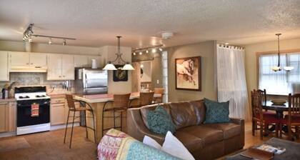 Wild Horse Guesthouse, Downtown Durango