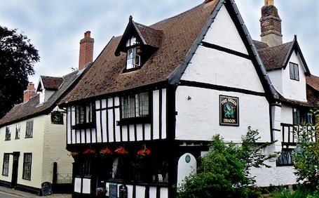 Exterior. Number 10 The Abbey - Welney Wetland Apartment