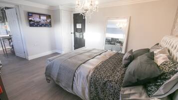 1 bedroom, desk, iron/ironing board, free WiFi