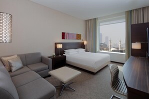 1 bedroom, minibar, in-room safe, desk - Hyatt Place Riyadh Al Sulaimania (Riyadh)