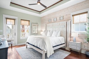 4 bedrooms, iron/ironing board, Internet, bed sheets