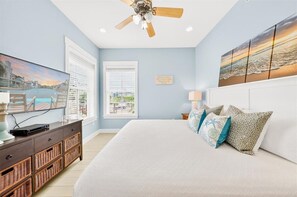 3 bedrooms, iron/ironing board, internet, bed sheets