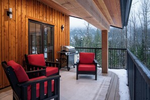 Luksus-alpehytte, 3 soverom, spabadekar, fjellutsikt | Terrasse/patio