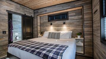 Premium Cabin, 1 Bedroom, Kitchen, Mountain View | Bed sheets