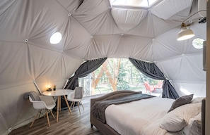 Luxury Tent, Mountain View | Bed sheets - Boulder Mountain Resort (Revelstoke)