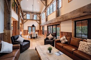 Luxury Chalet, 3 Bedrooms, Hot Tub, Mountain View | Living area