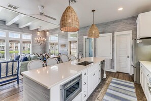 Fridge, microwave, oven, stovetop - Stunning Cinnamon Shore Home w/ Lake View & Access to Resort-Like Amenities (Port Aransas)