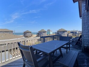 تناول الطعام بالخارج