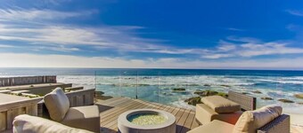 LUXURY OCEANFRONT HOME--OVERLOOKING ACCESSIBLE GORGEOUS WHITE SAND BEACH