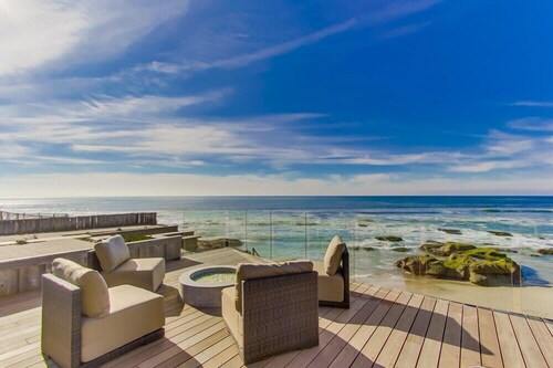 UUSI LUXURY BEACHFRONT KOTI - Suoraan upeaan valkoiseen hiekkarantaan