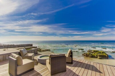 LUXURY OCEANFRONT HOME--OVERLOOKING ACCESSIBLE GORGEOUS WHITE SAND BEACH