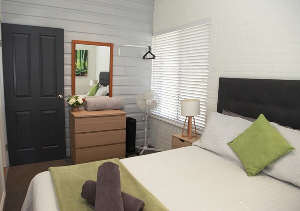 2 makuuhuonetta, silitysrauta/-lauta, vauvan matkasänky, ilmainen Wi-Fi