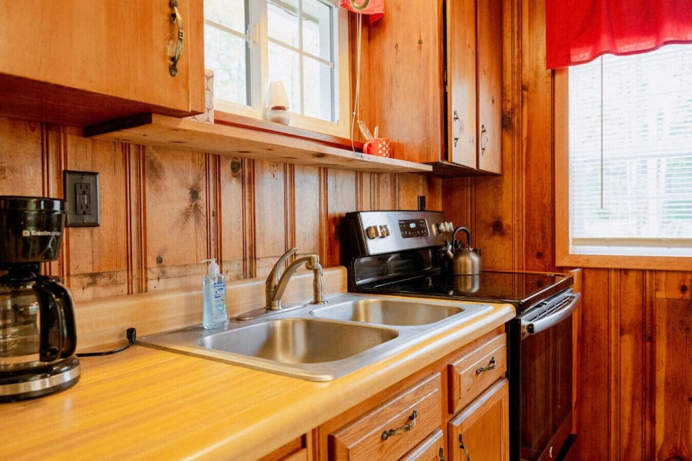 冰箱、微波炉、烤箱、炉灶