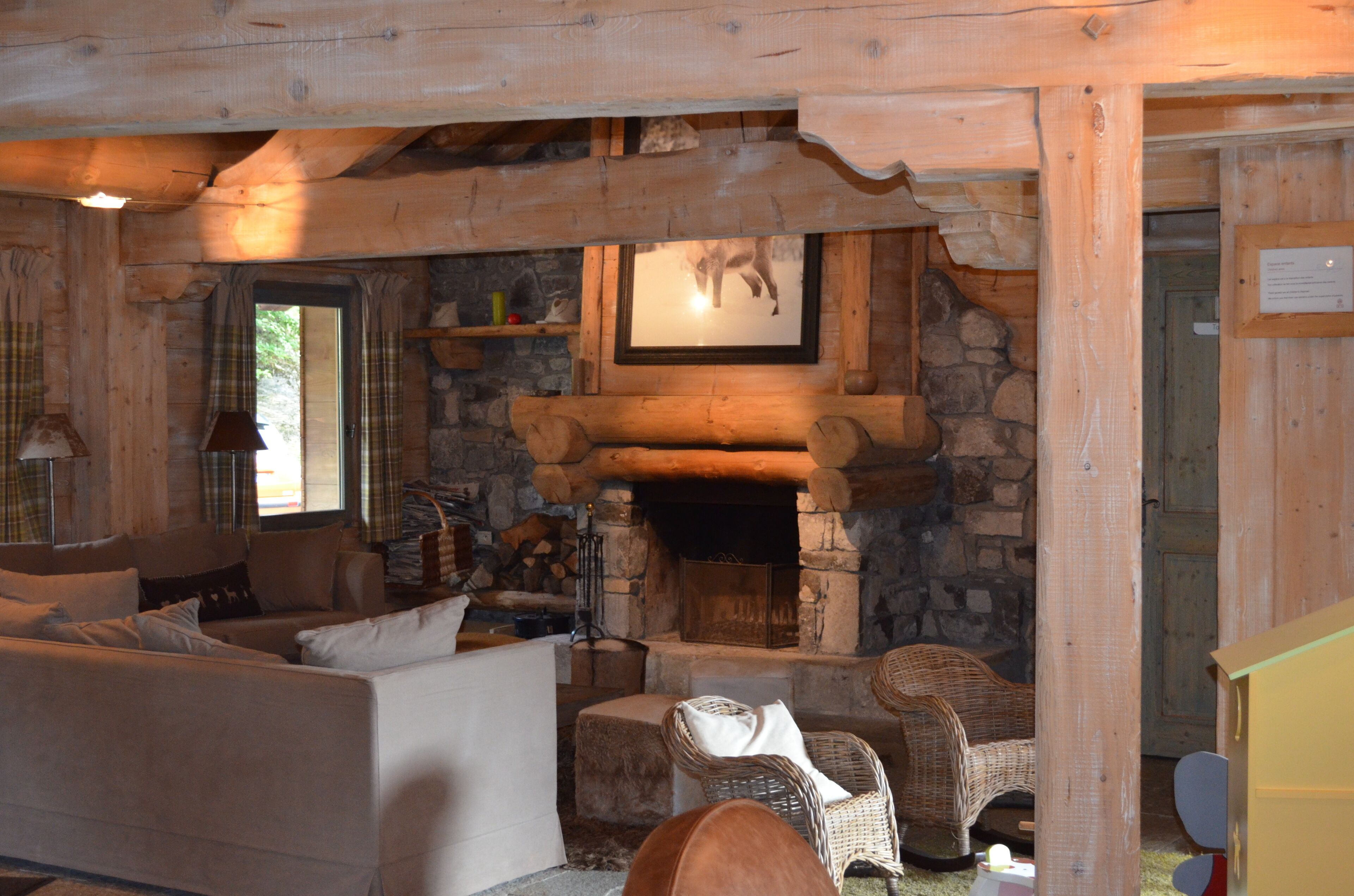 Shared cost zone with pool table, fire place and games free for all to enjoy