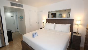 Iron/ironing board, free WiFi, bed sheets