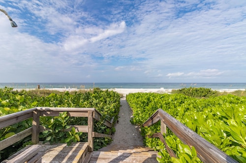 Oceanfront Oasis – Longboat Key 226 by RVA