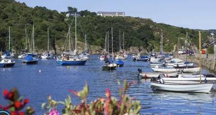 Beautifully furnished home from home , set in the heart of Pembrokeshire.