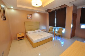 Deluxe-Zimmer | Schreibtisch, Bügeleisen/Bügelbrett, kostenloses WLAN, Bettwäsche