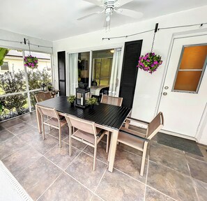 Outdoor dining