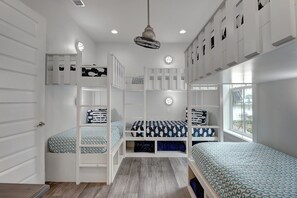 4 chambres, fer et planche à repasser, accès Internet, draps fournis