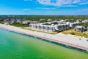 On the beach - Island Beach Club #P3B is a 2/2 vacation rental on Sanibel Island! (Sanibel)