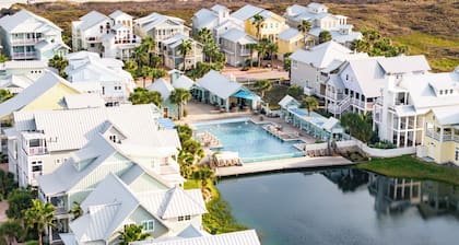 Cinnamon Shore Condo That's 'Almost Heaven' w/ Shabby Chic Style+Amenities!