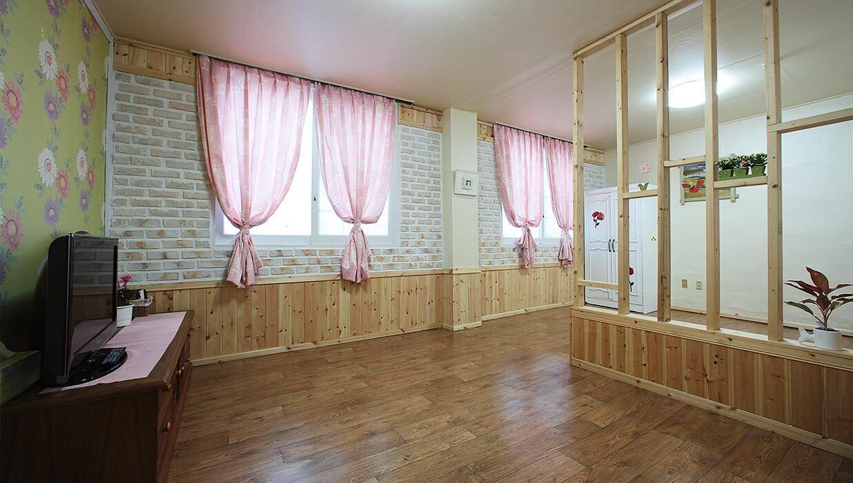 Room (Water Lily) | Free WiFi, bed sheets