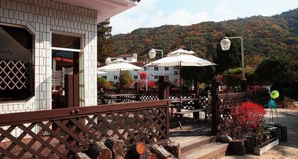 Muju Bakam Villa Pension