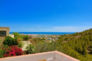 Property grounds - Cozy Villa with sea views Marquesa ZA (Denia)